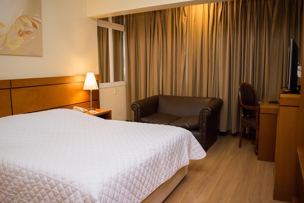 Hotel Jacques Georges Business Pelotas Exteriör bild