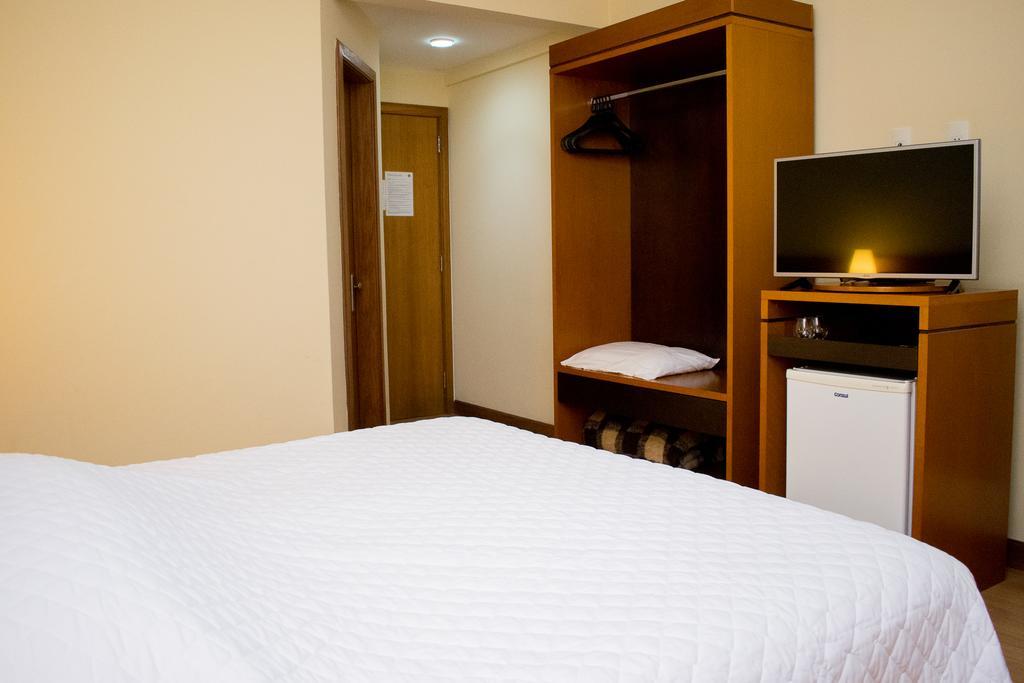 Hotel Jacques Georges Business Pelotas Exteriör bild